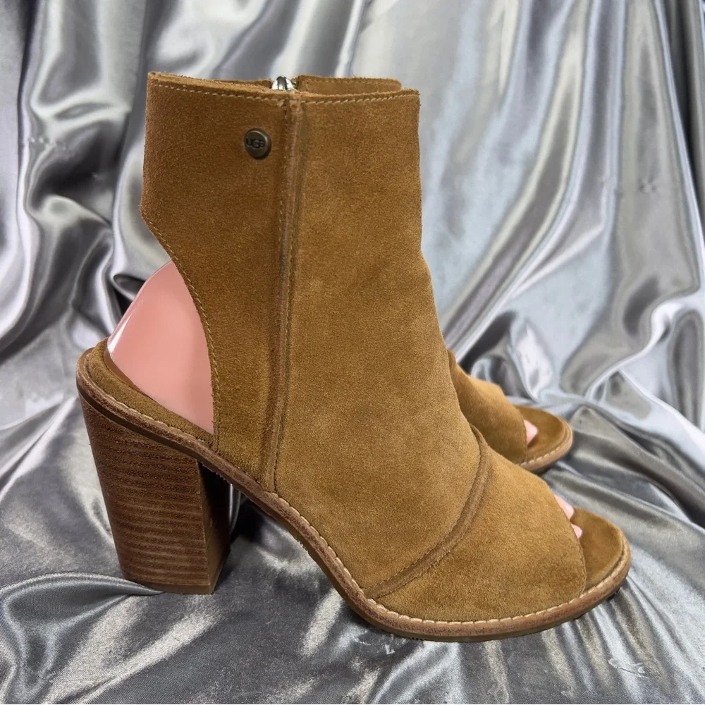 UGG Valencia Peep Toe Ankle Bootie in Light Brown Suede Size 8.5 US/EU 39 GUC‎